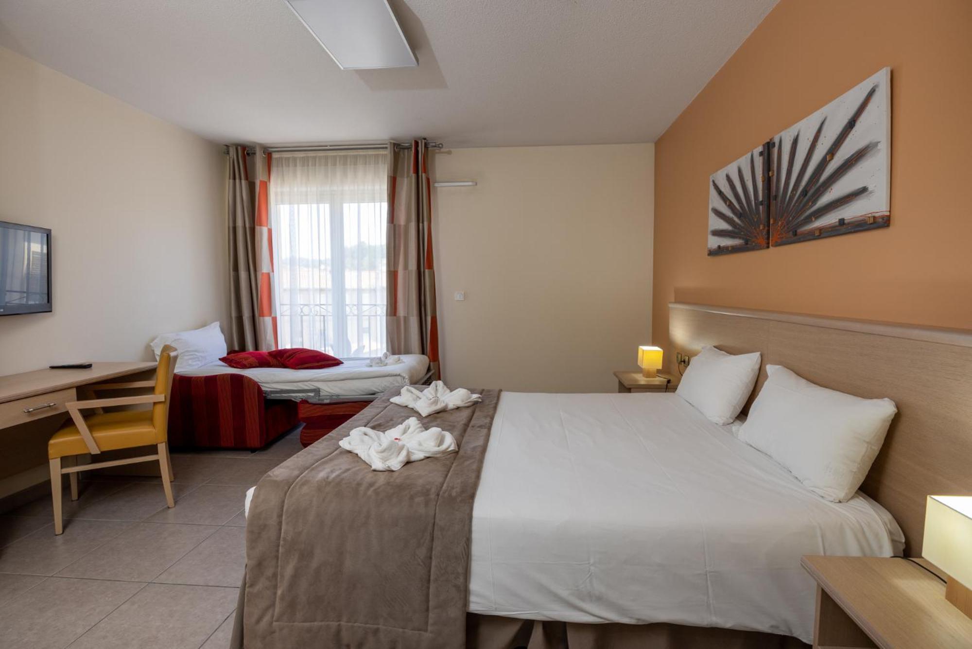 The Originals Boutique, Hotel L'Occitan, Aubagne La Destrousse Esterno foto