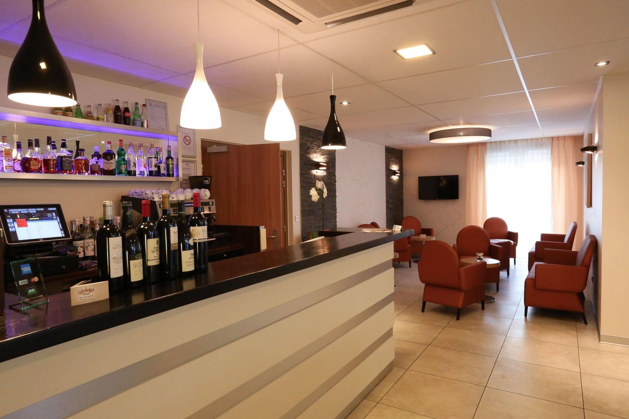 The Originals Boutique, Hotel L'Occitan, Aubagne La Destrousse Esterno foto